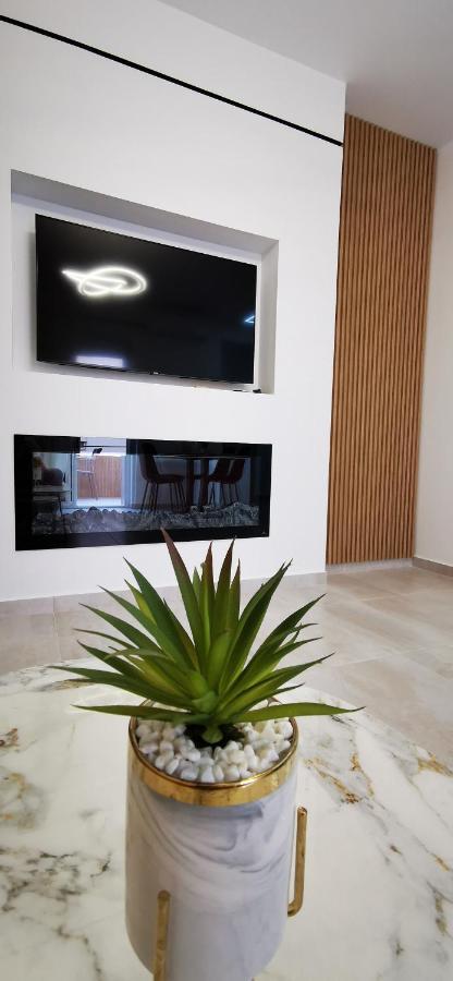 Lungomare Luxury Sea View Apartaments Vlorë Εξωτερικό φωτογραφία