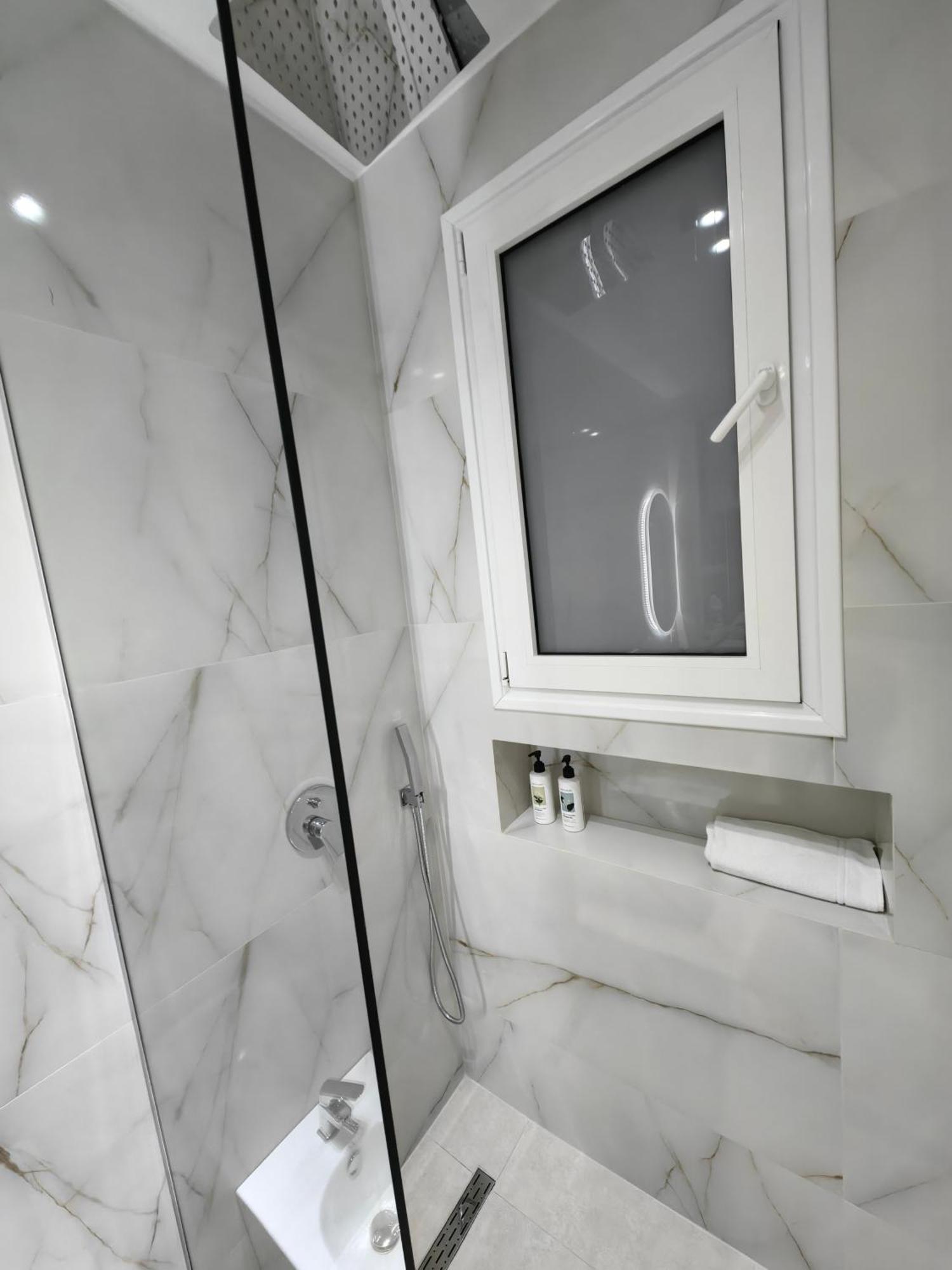 Lungomare Luxury Sea View Apartaments Vlorë Δωμάτιο φωτογραφία